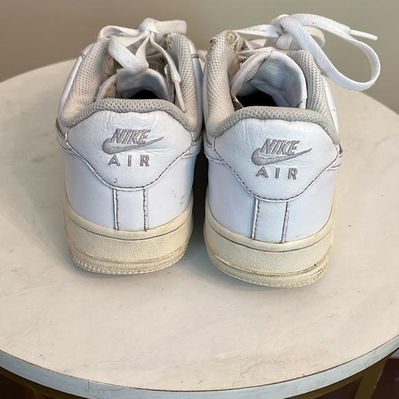 Nike Air Force 1 07' Women's Size 7 Triple White - Picture 6 of 15